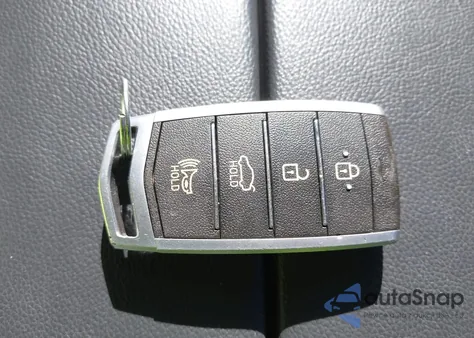 2017 Genesis G80 Premium/Ultimate z USA, uszkodzony, nr VIN KMHGN4JE1HU177139